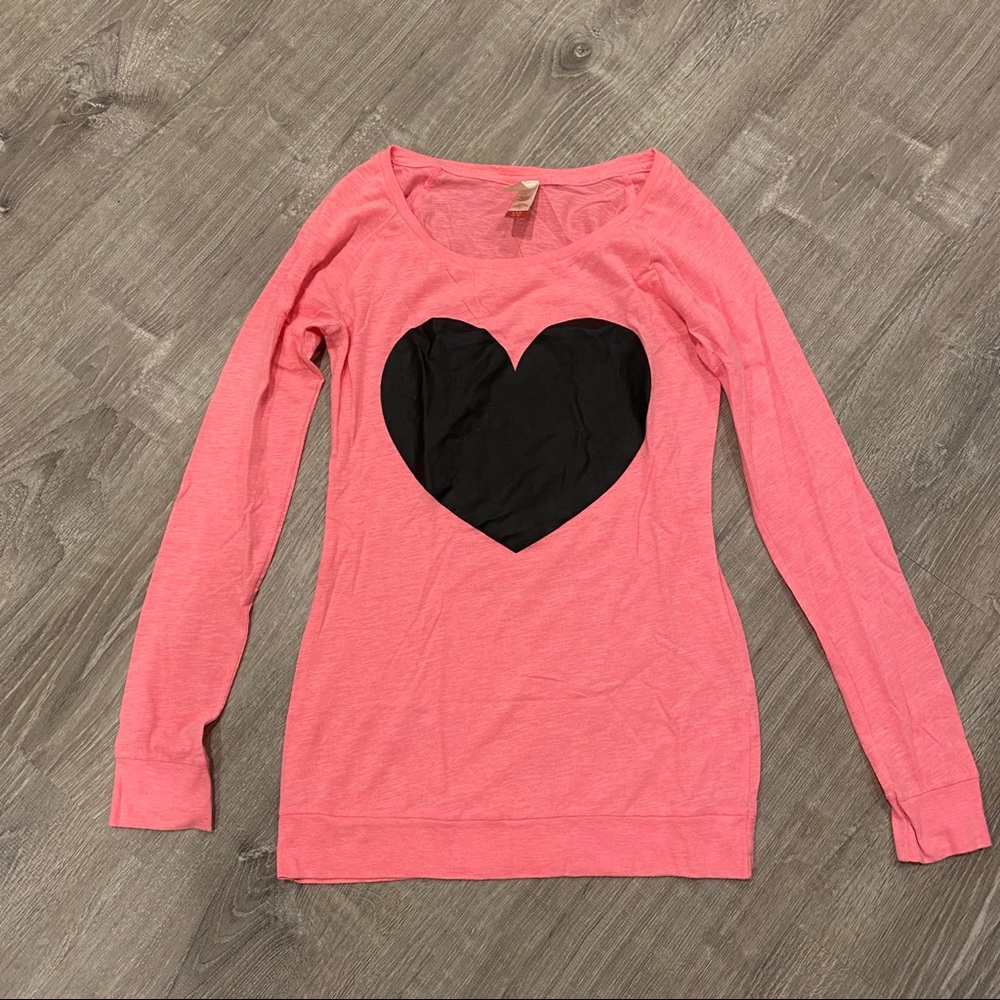 ⭐️ 5/$25 Woman’s tee S